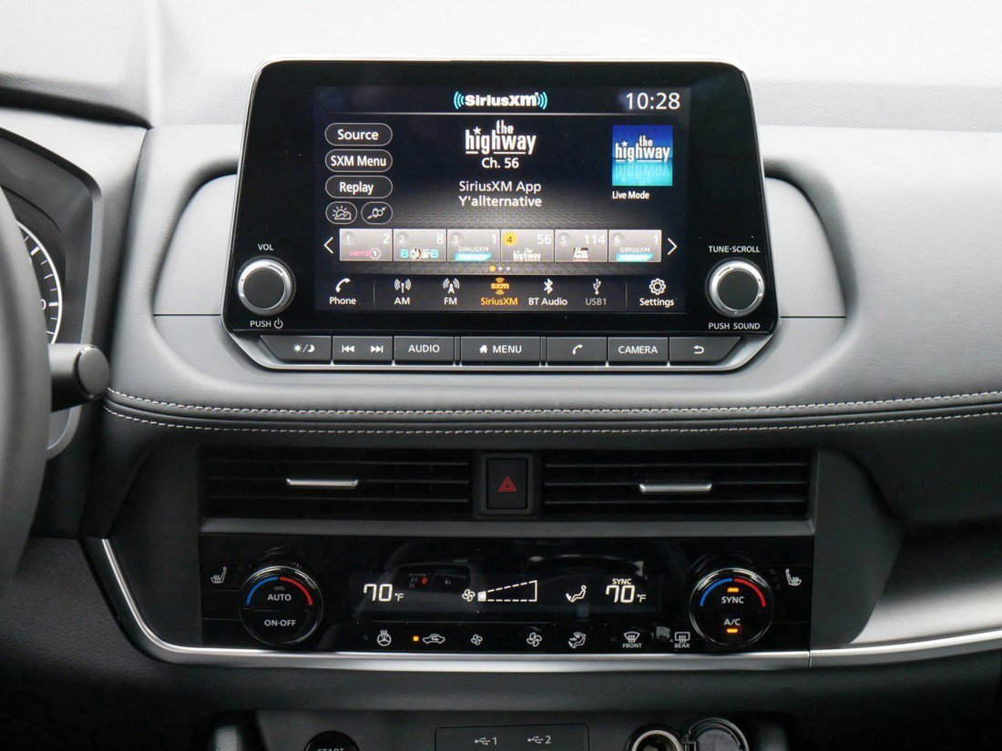 2026 Nissan Rogue SV photo 8