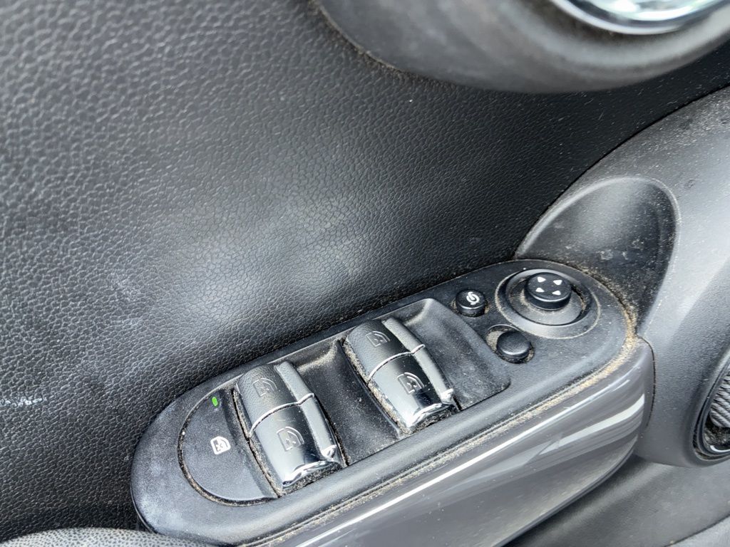 2017 Mini Cooper Base photo 10