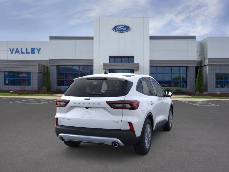 2025 Ford Escape Active photo 2
