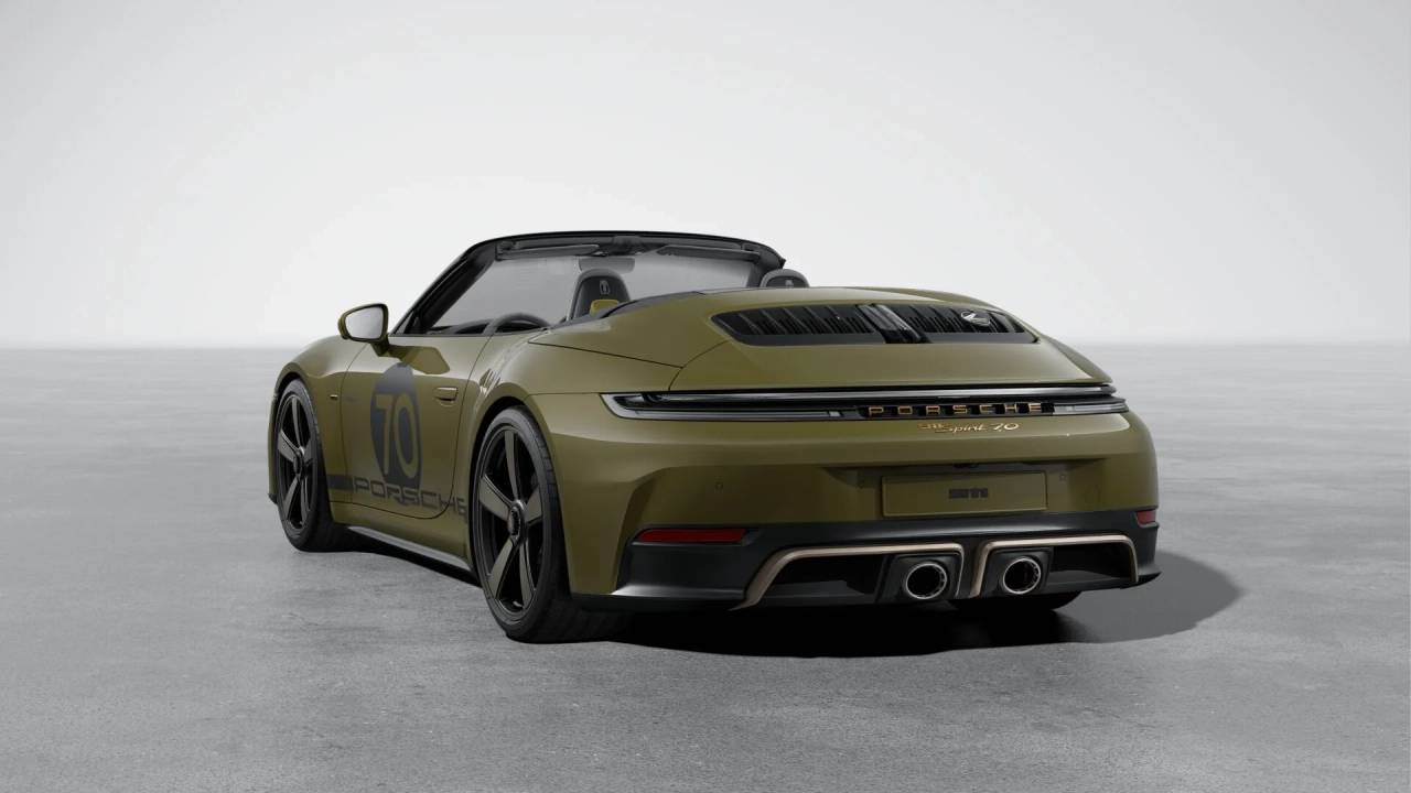 2026 Porsche 911 4 GTS photo 3