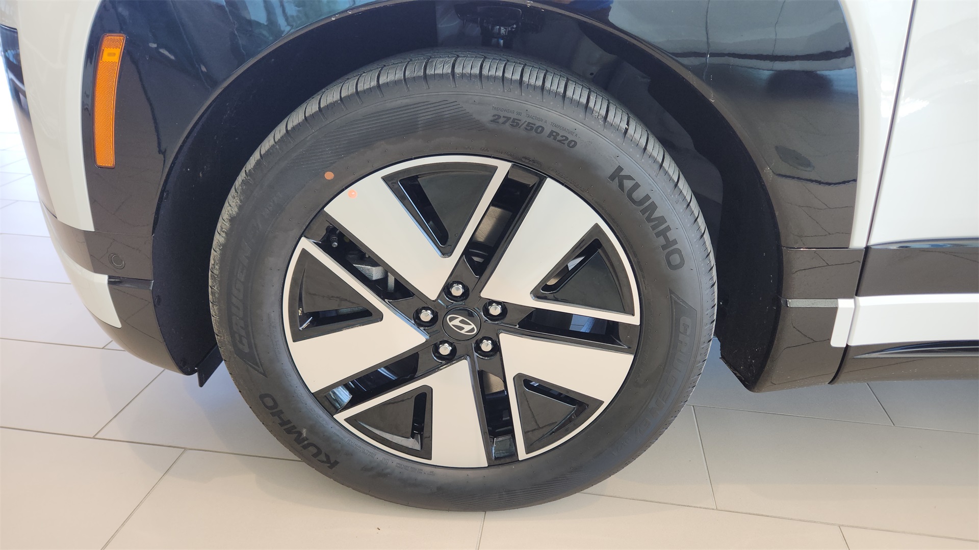 2026 Hyundai Ioniq SEL photo 19