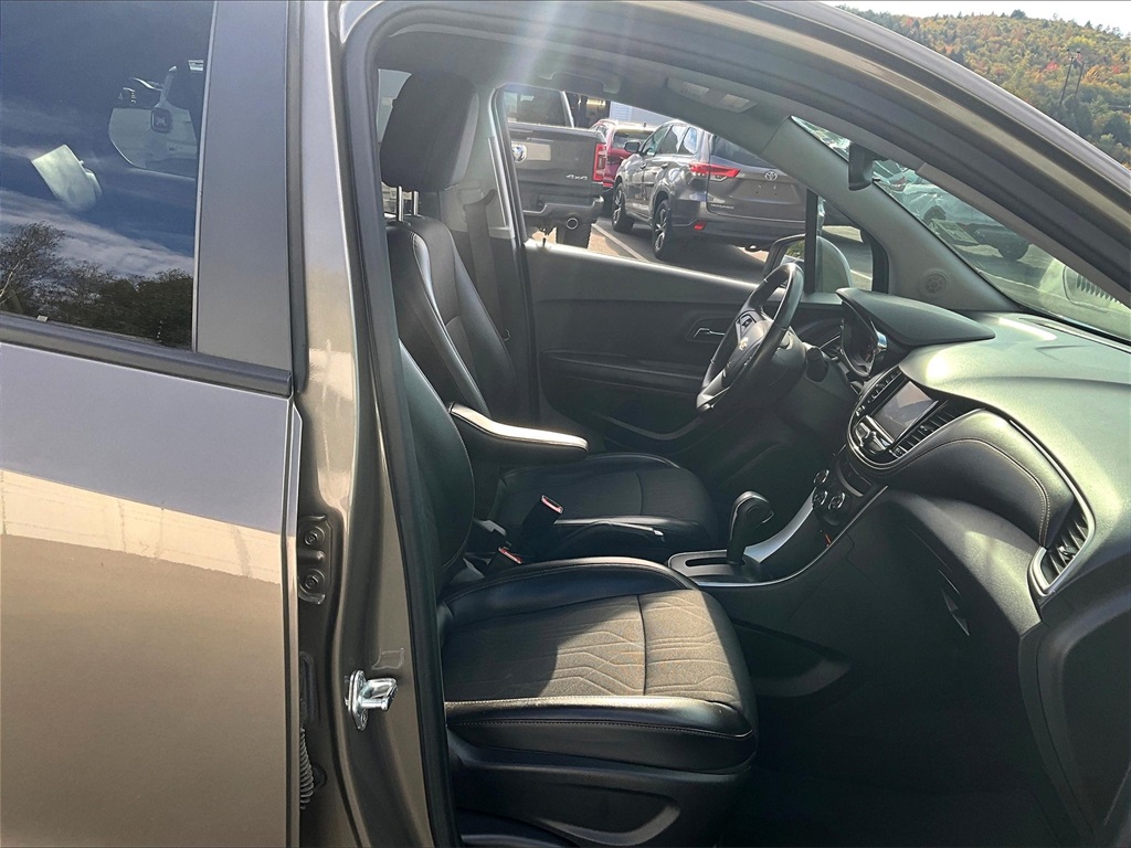 2022 Chevrolet Trax LT photo 11
