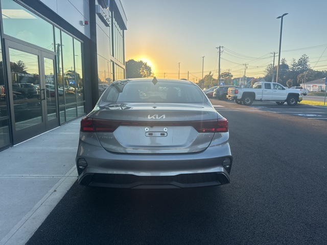 2022 Kia Forte LXS photo 3