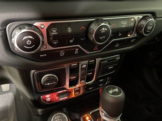 2025 Jeep Wrangler Rubicon photo 31