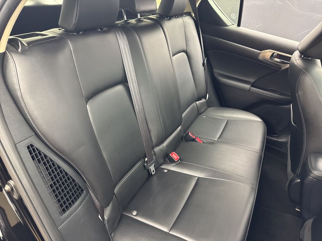 2014 Lexus CT 200h photo 22