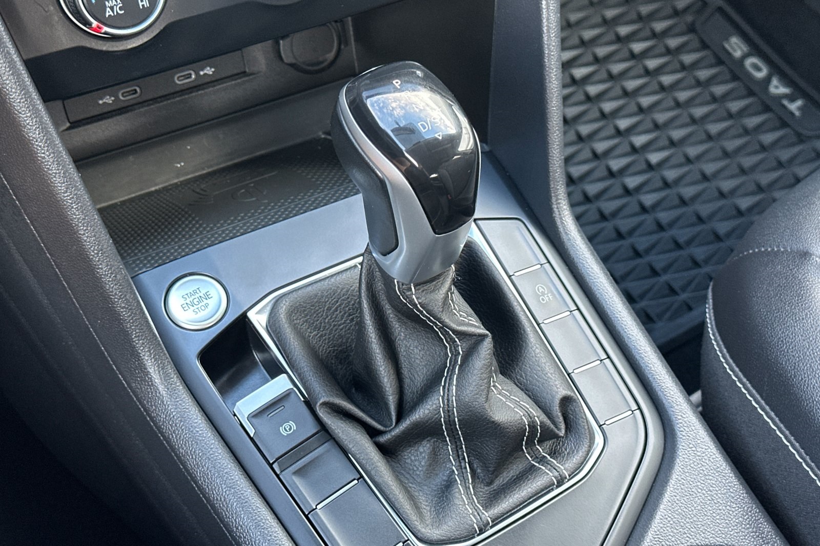 2022 Volkswagen Taos SE photo 20