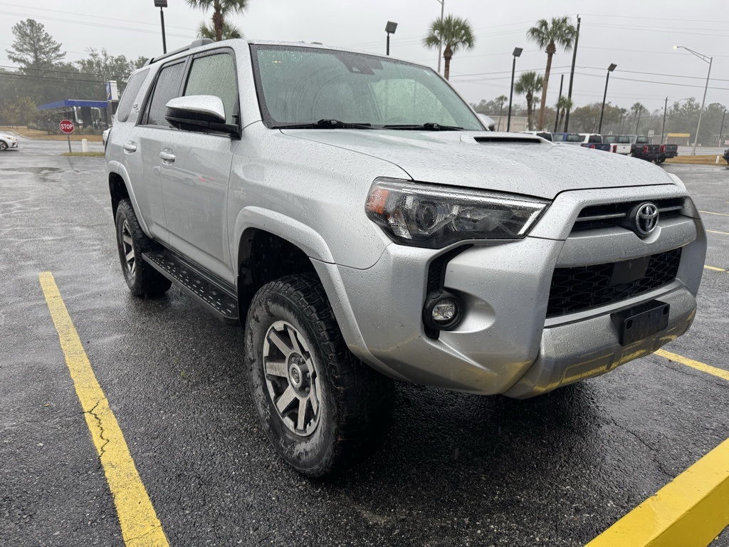 2021 Toyota 4Runner Off-Road's photo