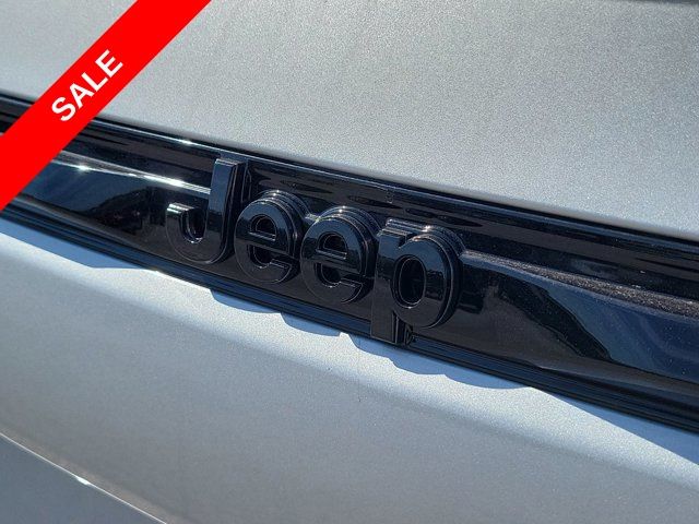 2025 Jeep Grand Cherokee Altitude photo 37