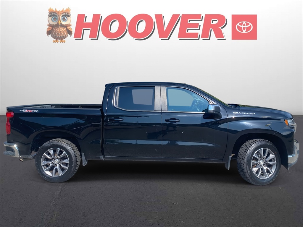 2020 Chevrolet Silverado 1500 LT photo 2