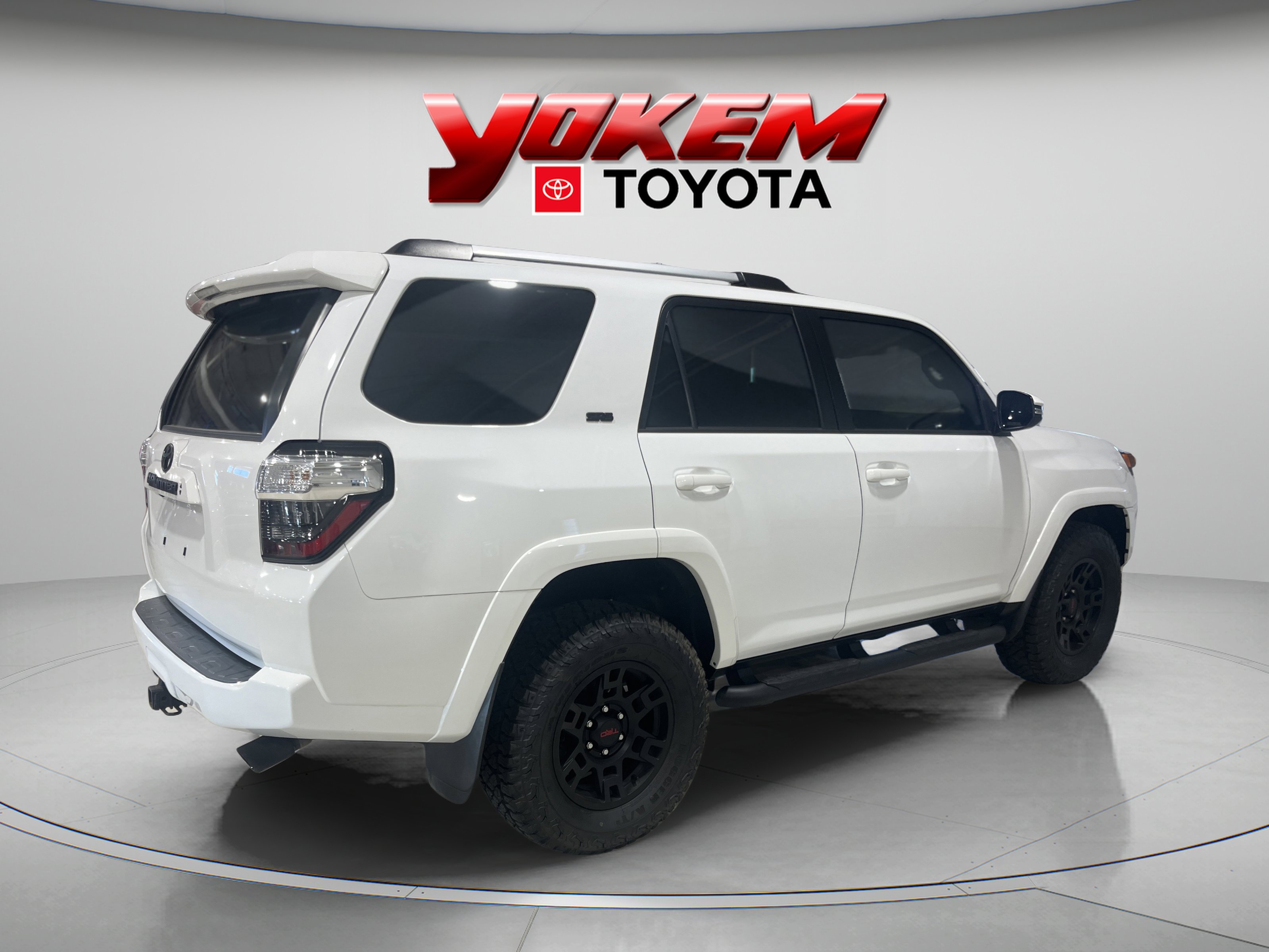 2022 Toyota 4Runner SR5 Premium photo 5