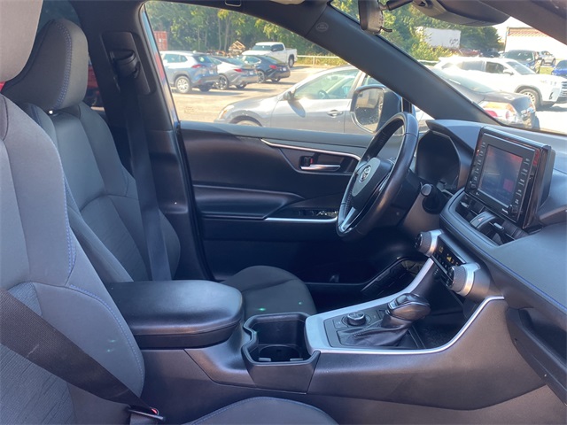 2022 Toyota RAV4 Hybrid SE photo 11