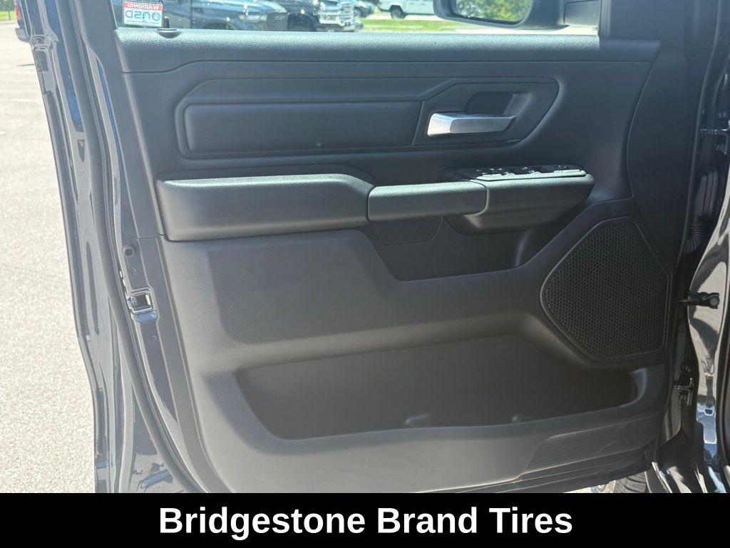 2025 Ram 1500 Tradesman photo 23