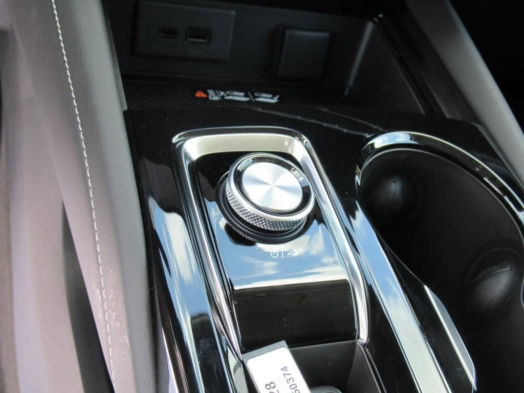 2025 Buick Envision Sport Touring photo 19