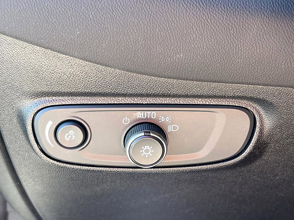 2019 Chevrolet Equinox LT photo 13