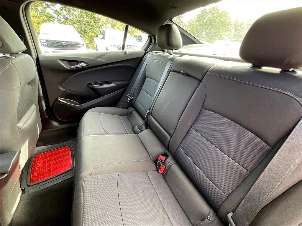 2018 Chevrolet Cruze LT photo 14