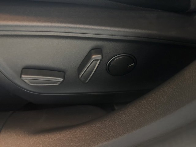 2024 Ford Escape ST-Line photo 6