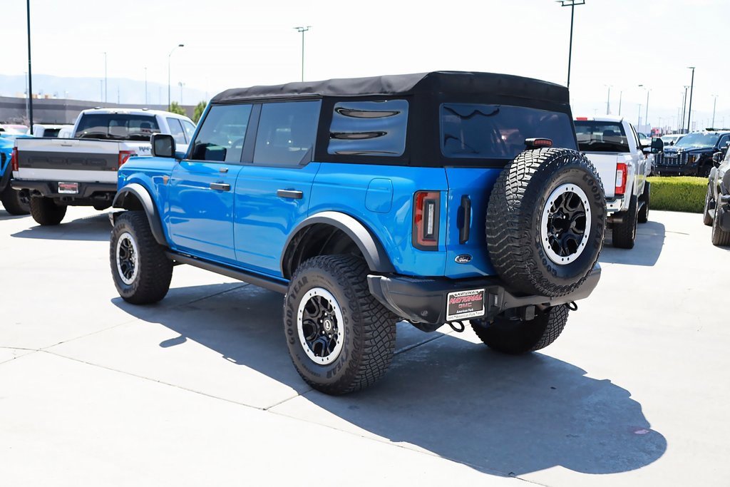 2021 Ford Bronco Base photo 2