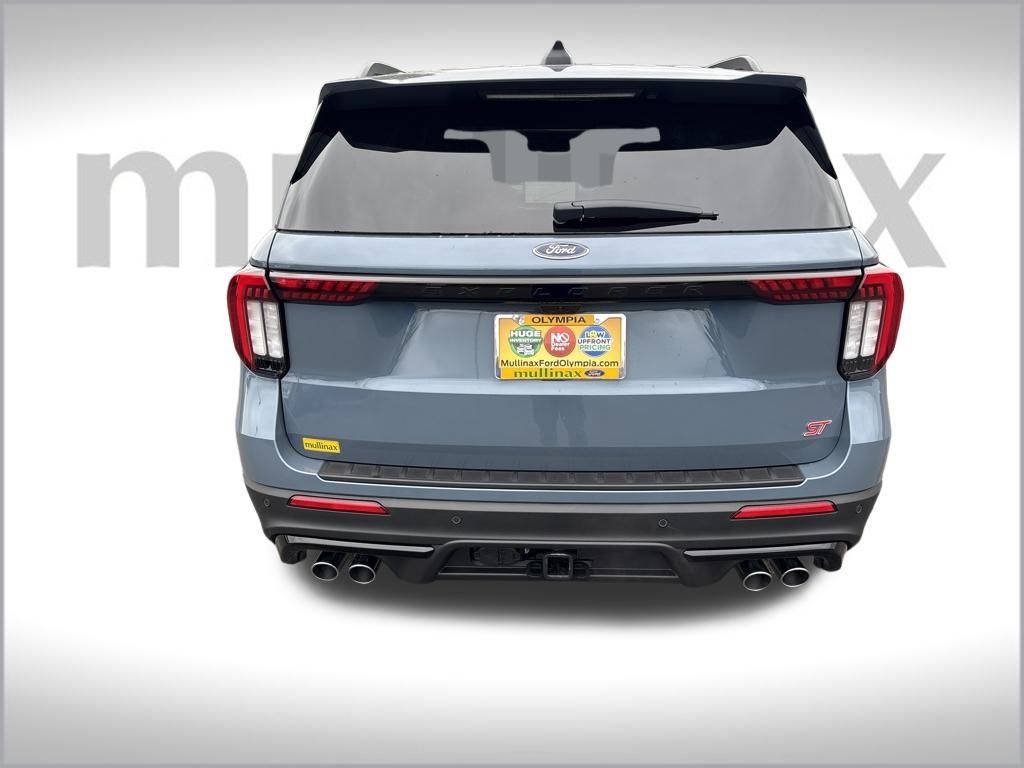 2025 Ford Explorer ST photo 4