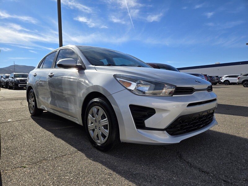 2021 Kia Rio LX photo 2