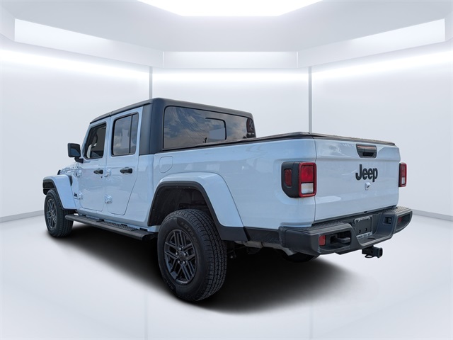 2024 Jeep Gladiator Sport photo 4