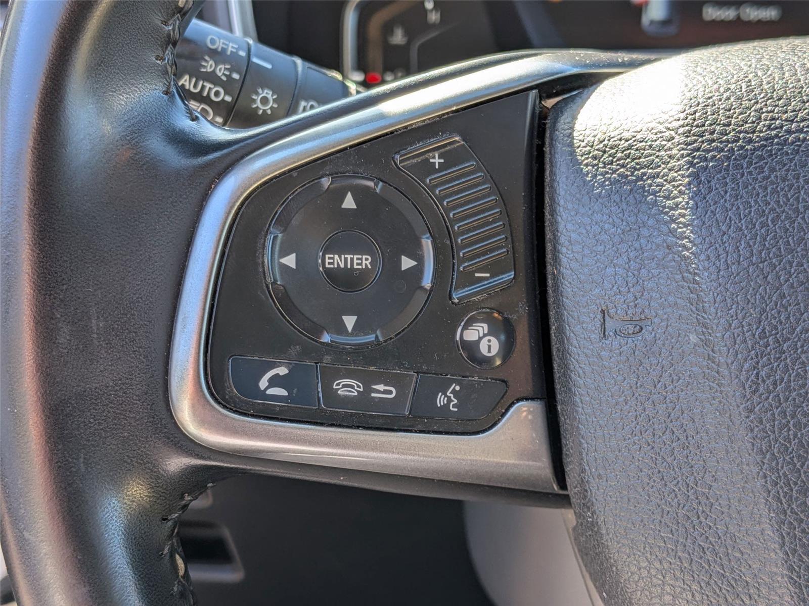 2018 Honda CR-V Touring photo 17