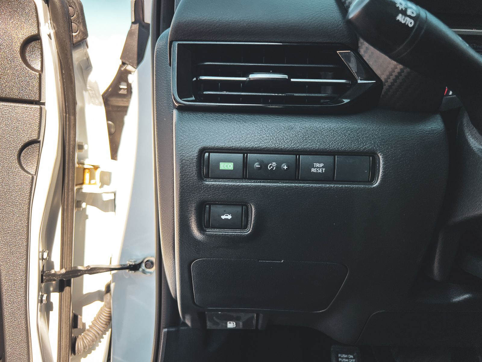 2025 Nissan Sentra SR photo 22