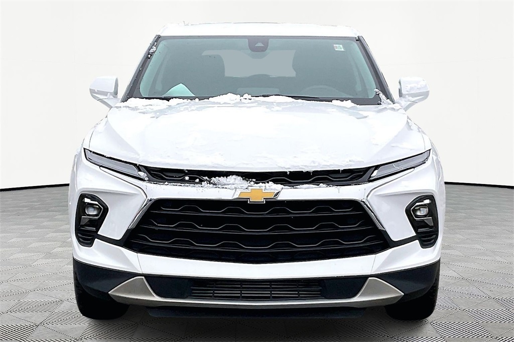 2023 Chevrolet Blazer 2LT photo 2