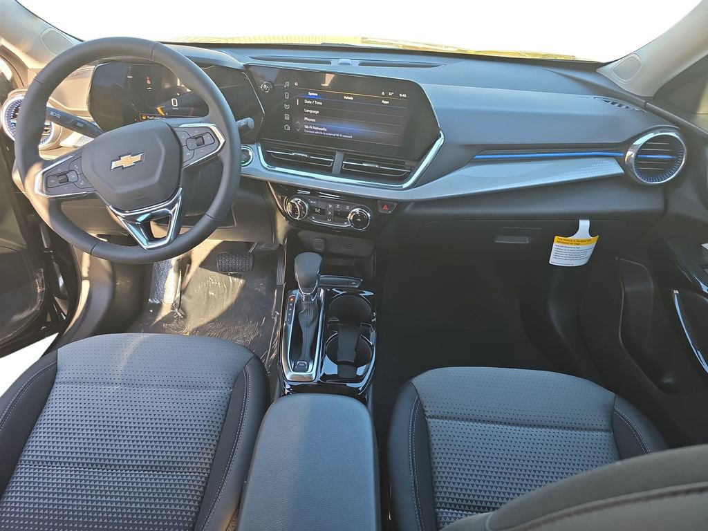 2026 Chevrolet Trax LT photo 4