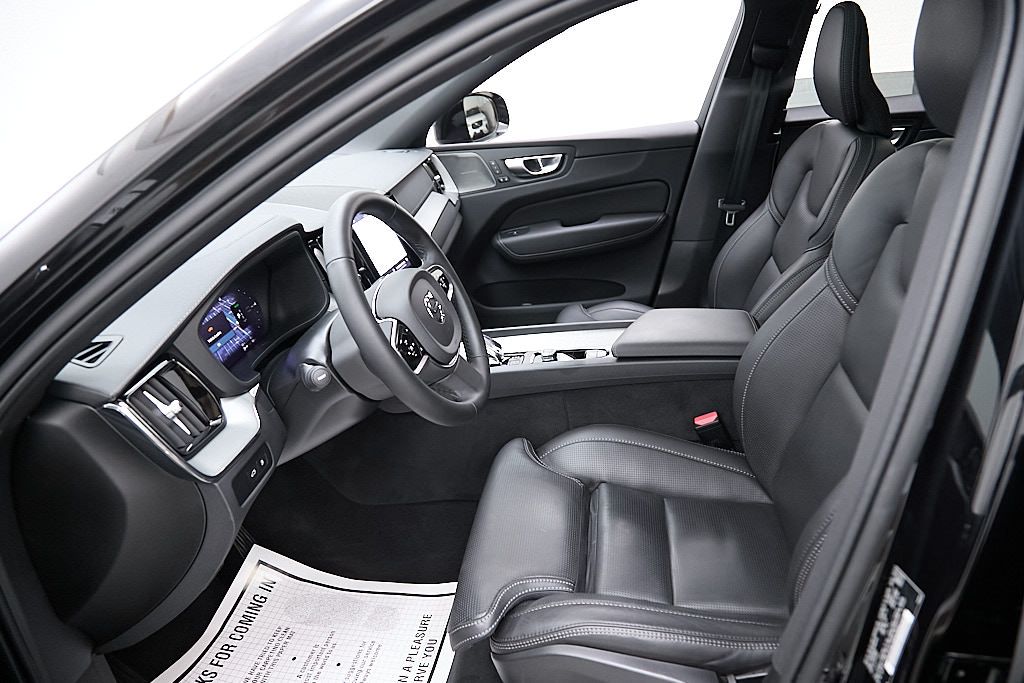 2024 VOLVO XC60 - Image 18