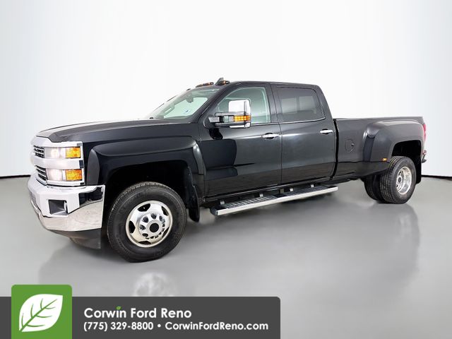 2015 Chevrolet Silverado 3500HD LTZ photo 4