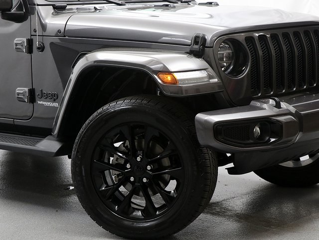 2021 Jeep Wrangler Unlimited Sahara High Altitude photo 3