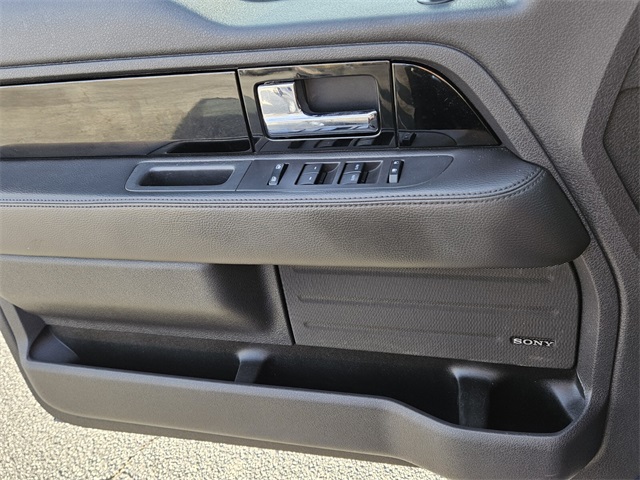 2014 Ford F-150 Limited photo 19