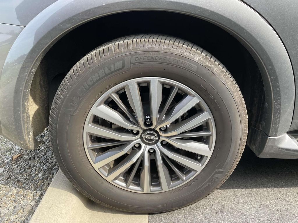 2022 Nissan Armada SL photo 4