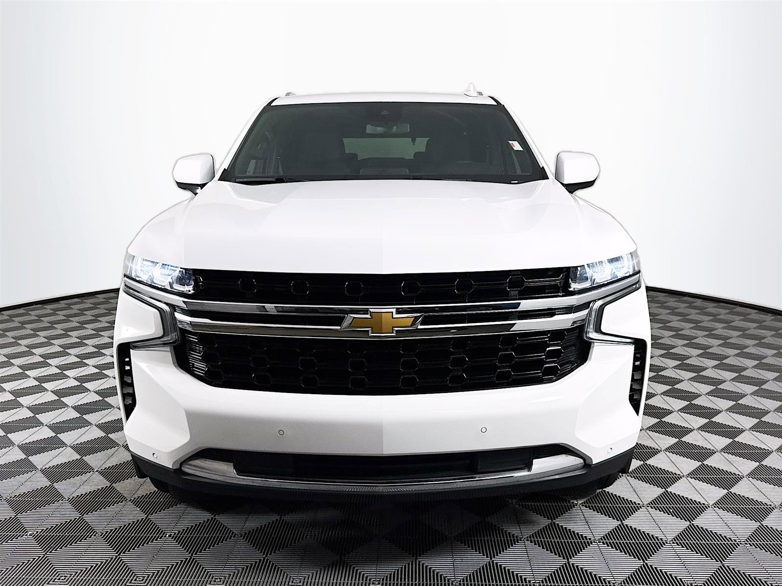 2024 Chevrolet Tahoe LS photo 2