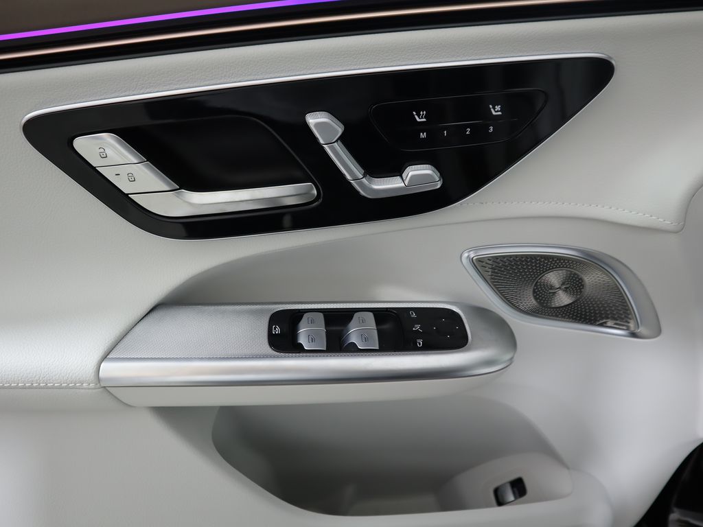 2026 Mercedes Benz EQE SUV photo 21