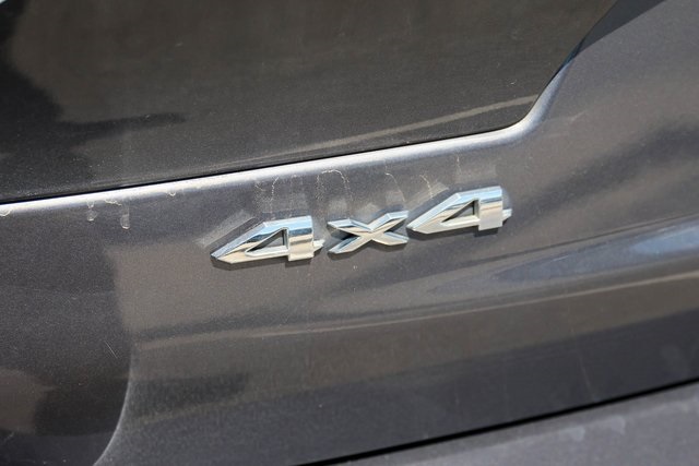 Used 2023 Gray Jeep Limited image 8