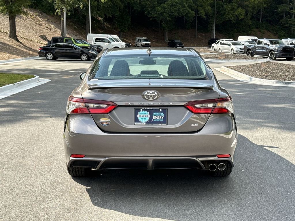 2024 Toyota Camry SE photo 4