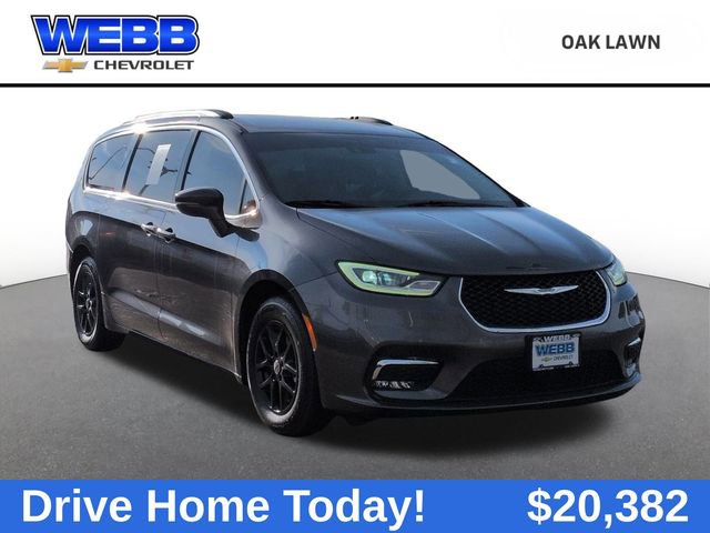 2022 Chrysler Pacifica Touring L's photo