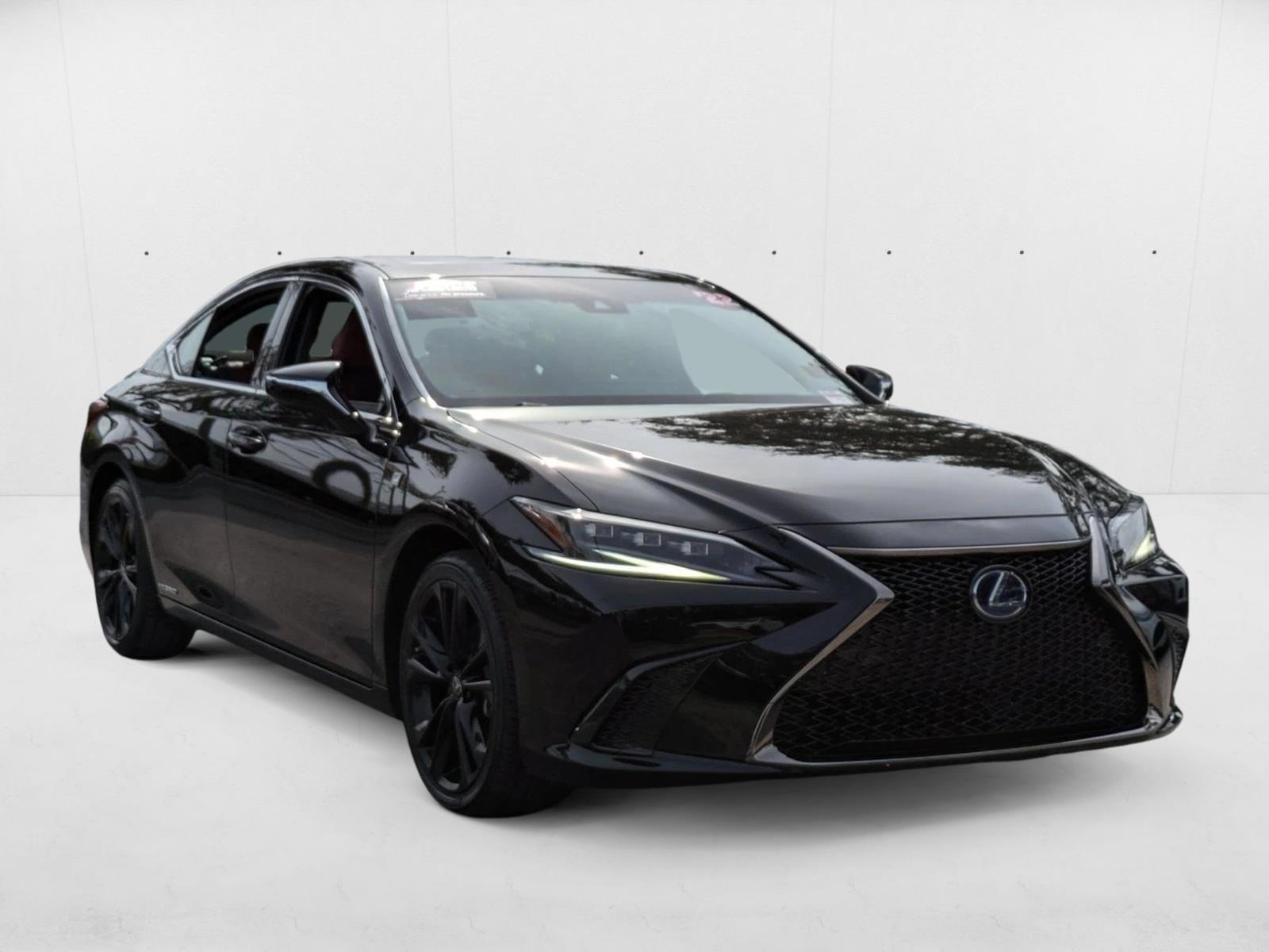 2022 Lexus ES 300h F SPORT photo 3