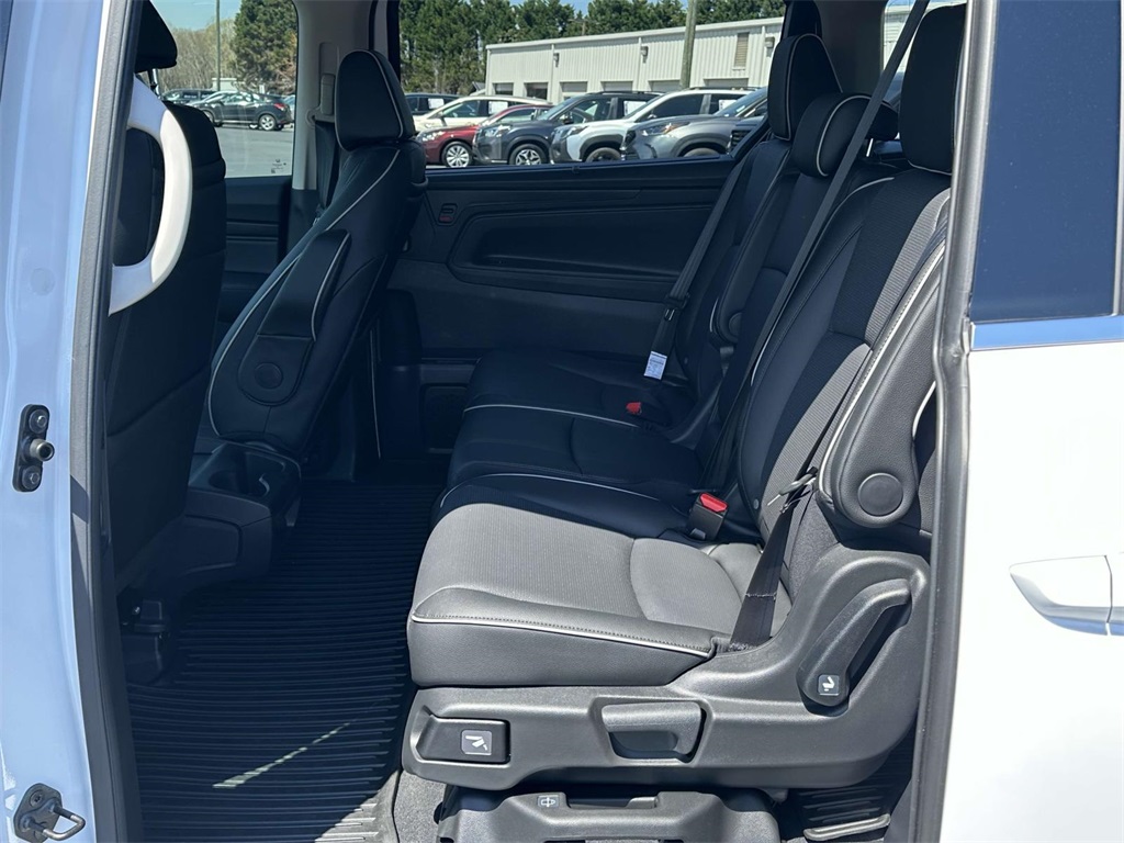 2025 Honda Odyssey Elite photo 11