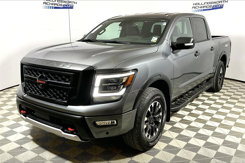 2021 Nissan Titan PRO-4X's photo