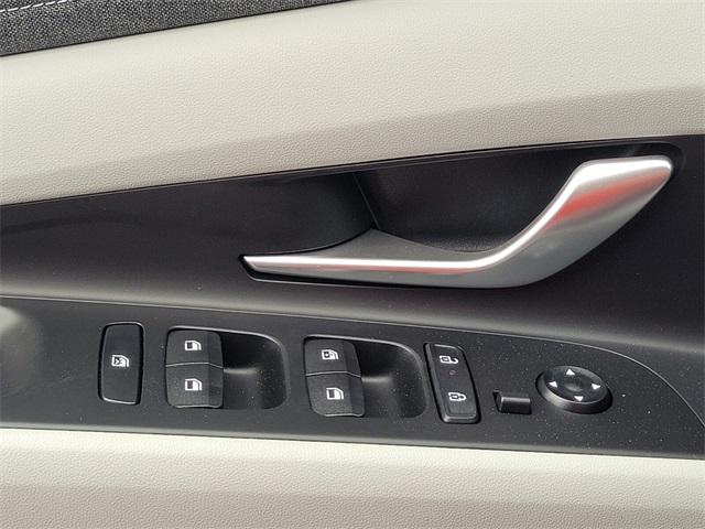 2025 Hyundai Elantra Hybrid Limited photo 26