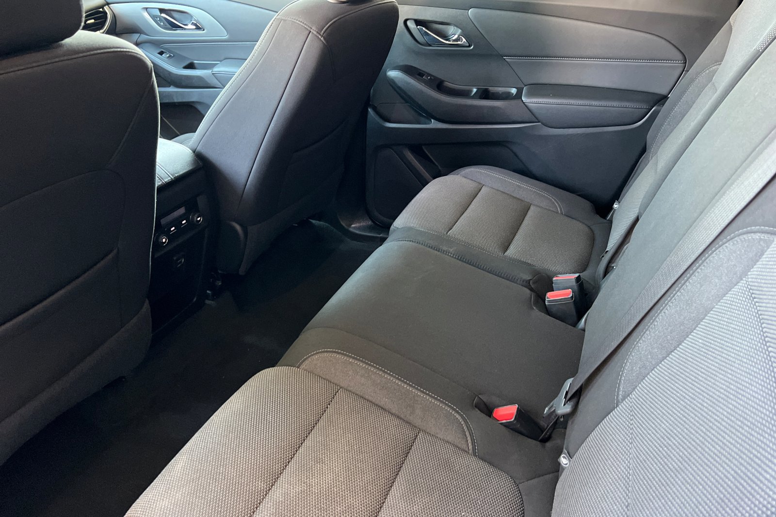 2023 Chevrolet Traverse Cloth photo 11