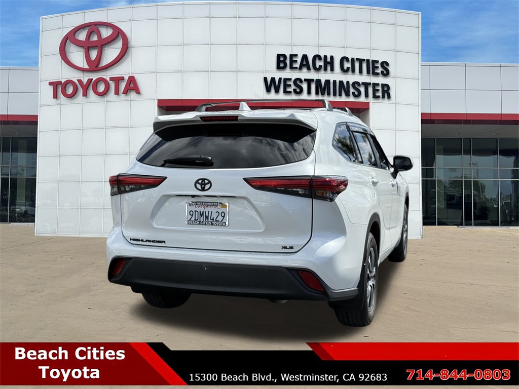 2023 Toyota Highlander XLE photo 9
