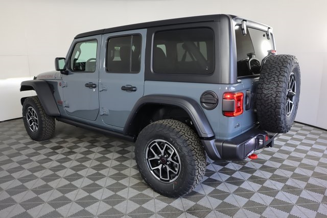 2025 Jeep Wrangler Rubicon photo 6