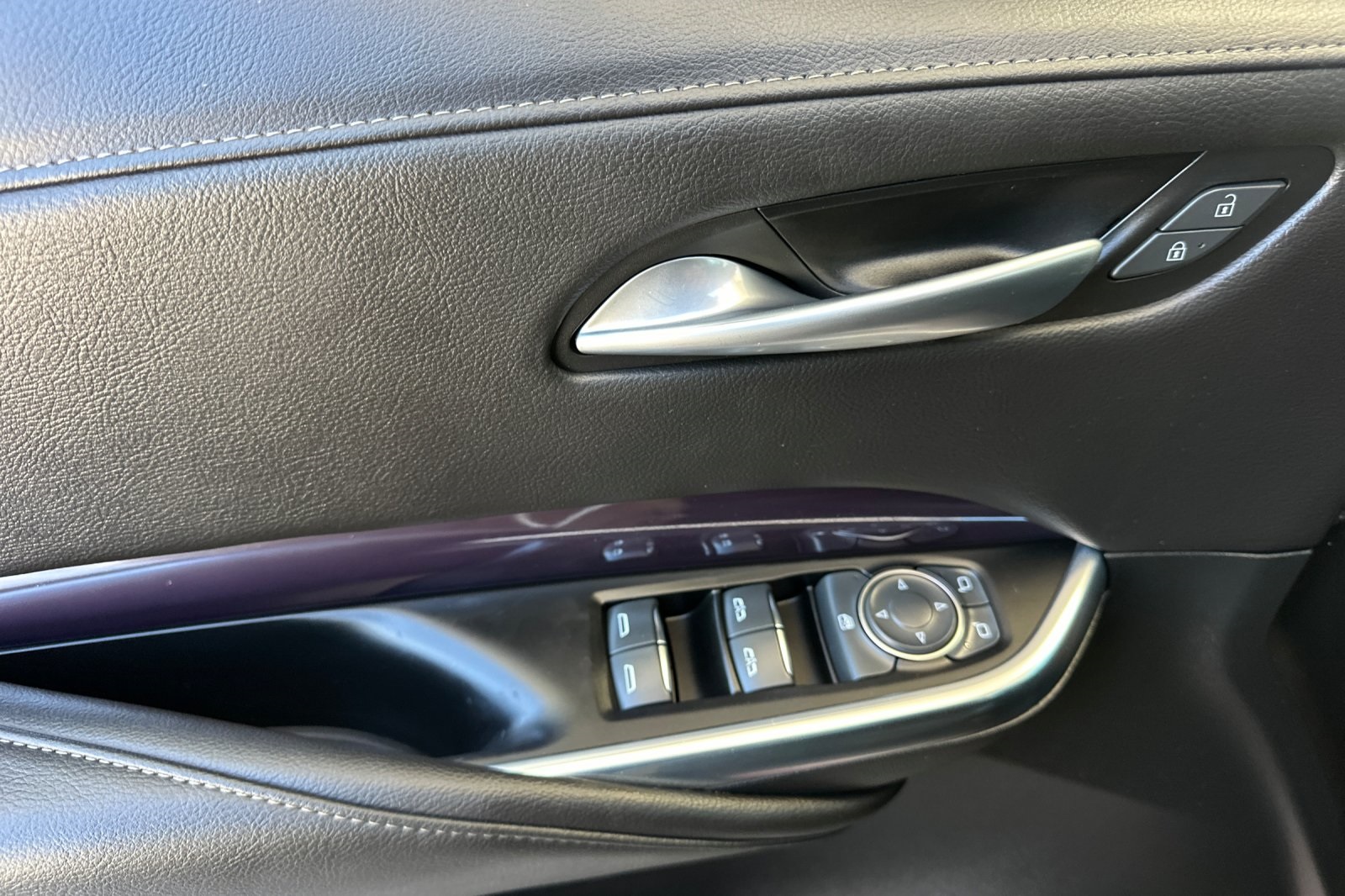 2023 Cadillac XT4 Luxury photo 9