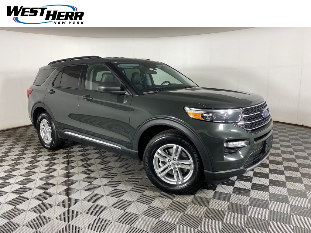 2023 Ford Explorer XLT's photo