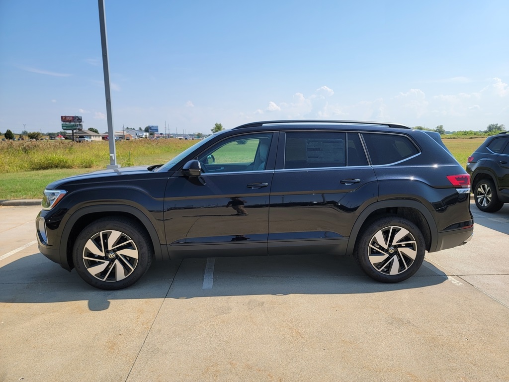 2025 Volkswagen Atlas SE Technology photo 18