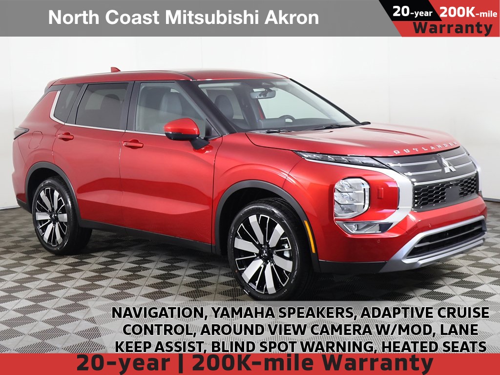 2025 Mitsubishi Outlander SE's photo