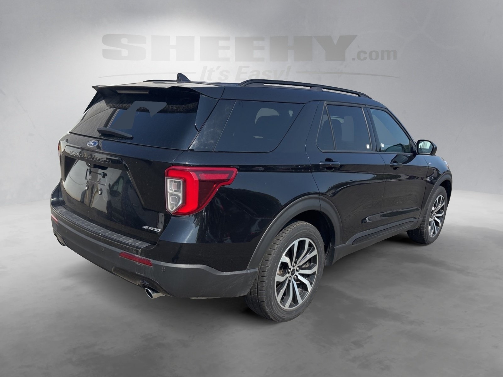 2023 Ford Explorer ST-Line photo 4